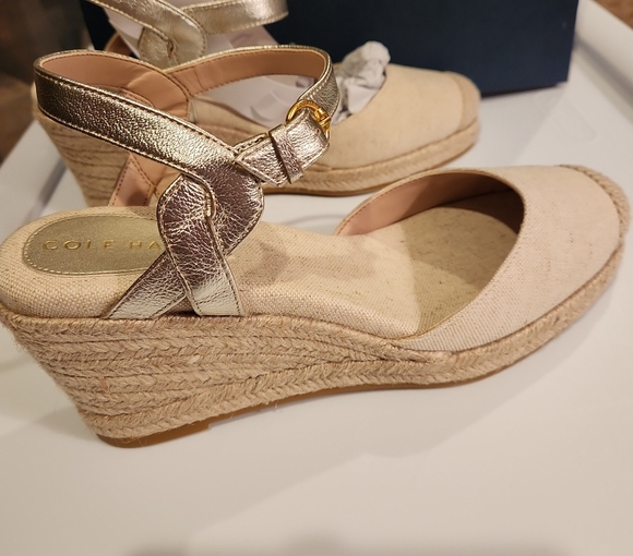 Cole Haan Linen Gold Espadrille Wedges Size 10 NIB - Picture 2 of 13